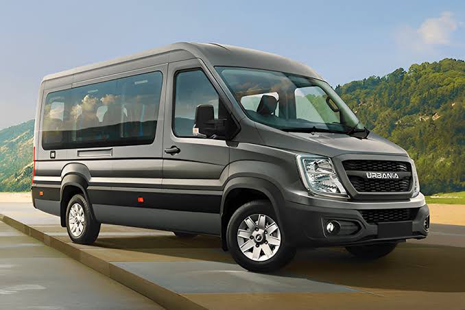 Force Urbania 17 Seater